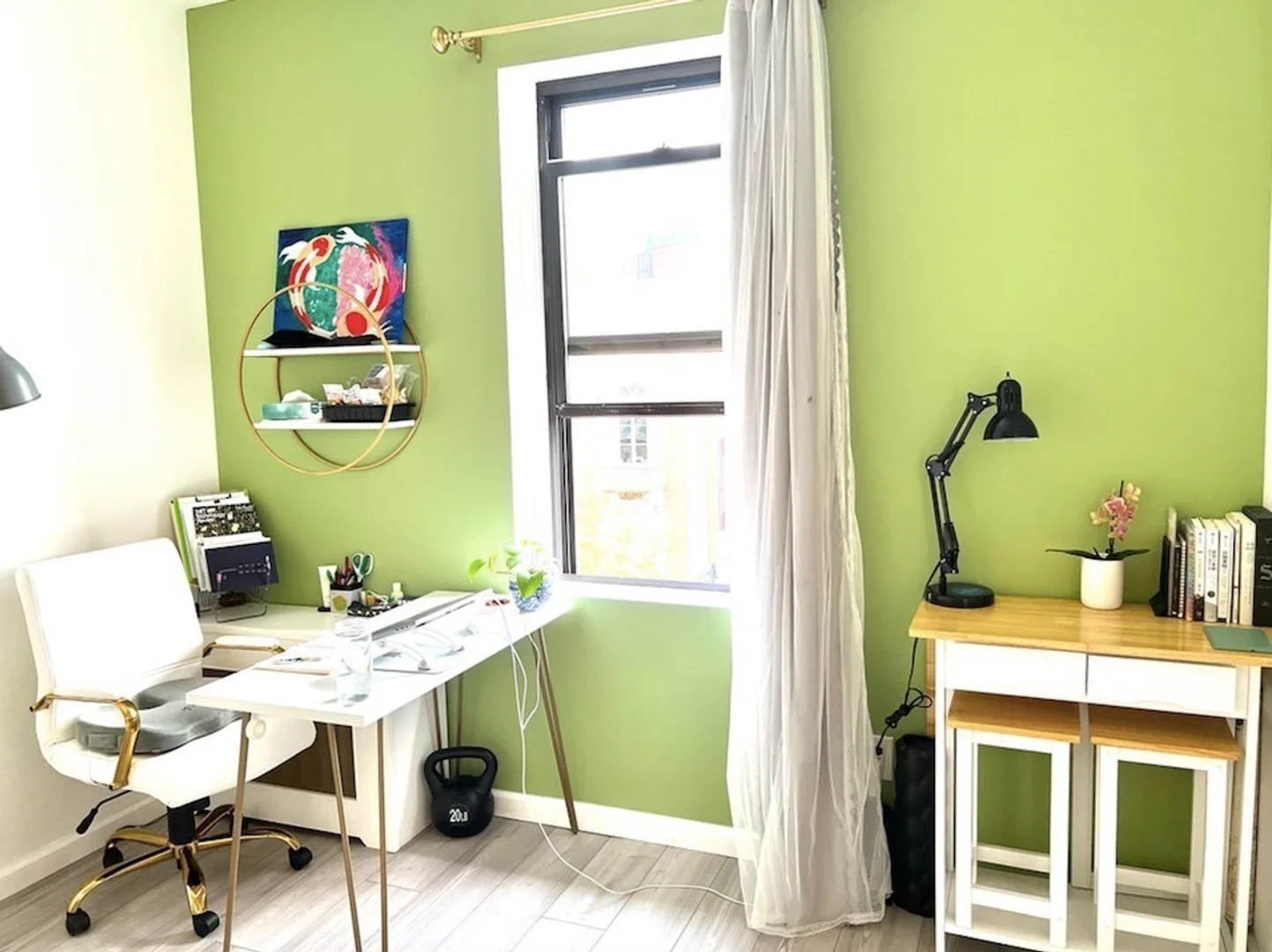 Self-contained studio for students in central 