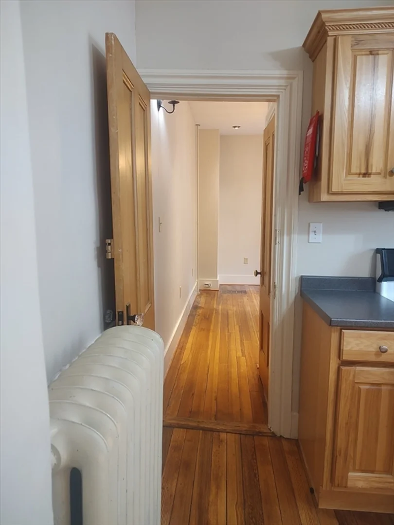 28, Mount Auburn St., Unit 1, Riverside, Cambridge, MA, 02138