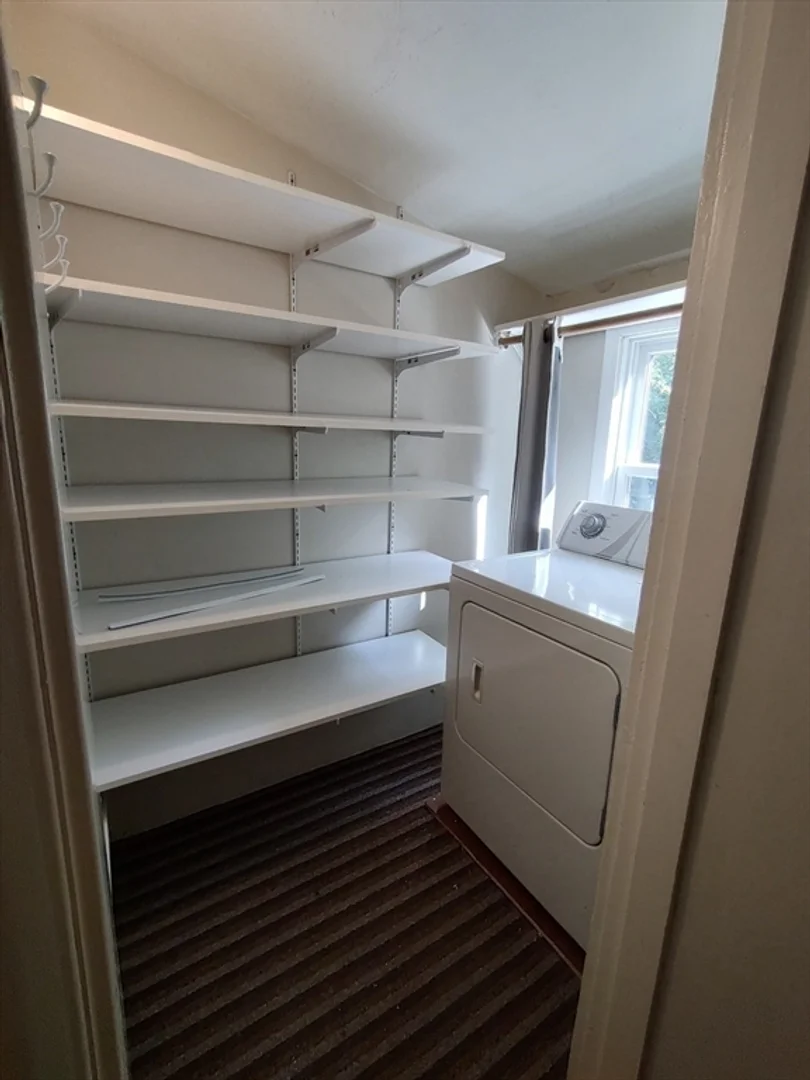 28, Mount Auburn St., Unit 1, Riverside, Cambridge, MA, 02138