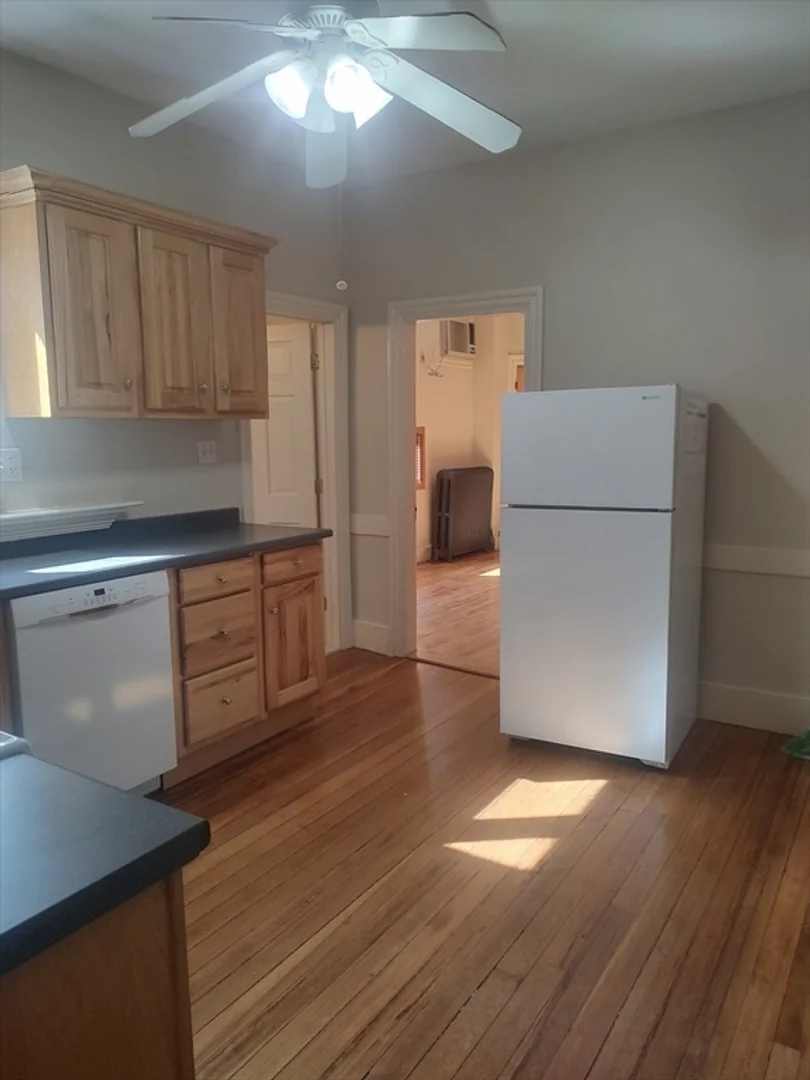 28, Mount Auburn St., Unit 1, Riverside, Cambridge, MA, 02138