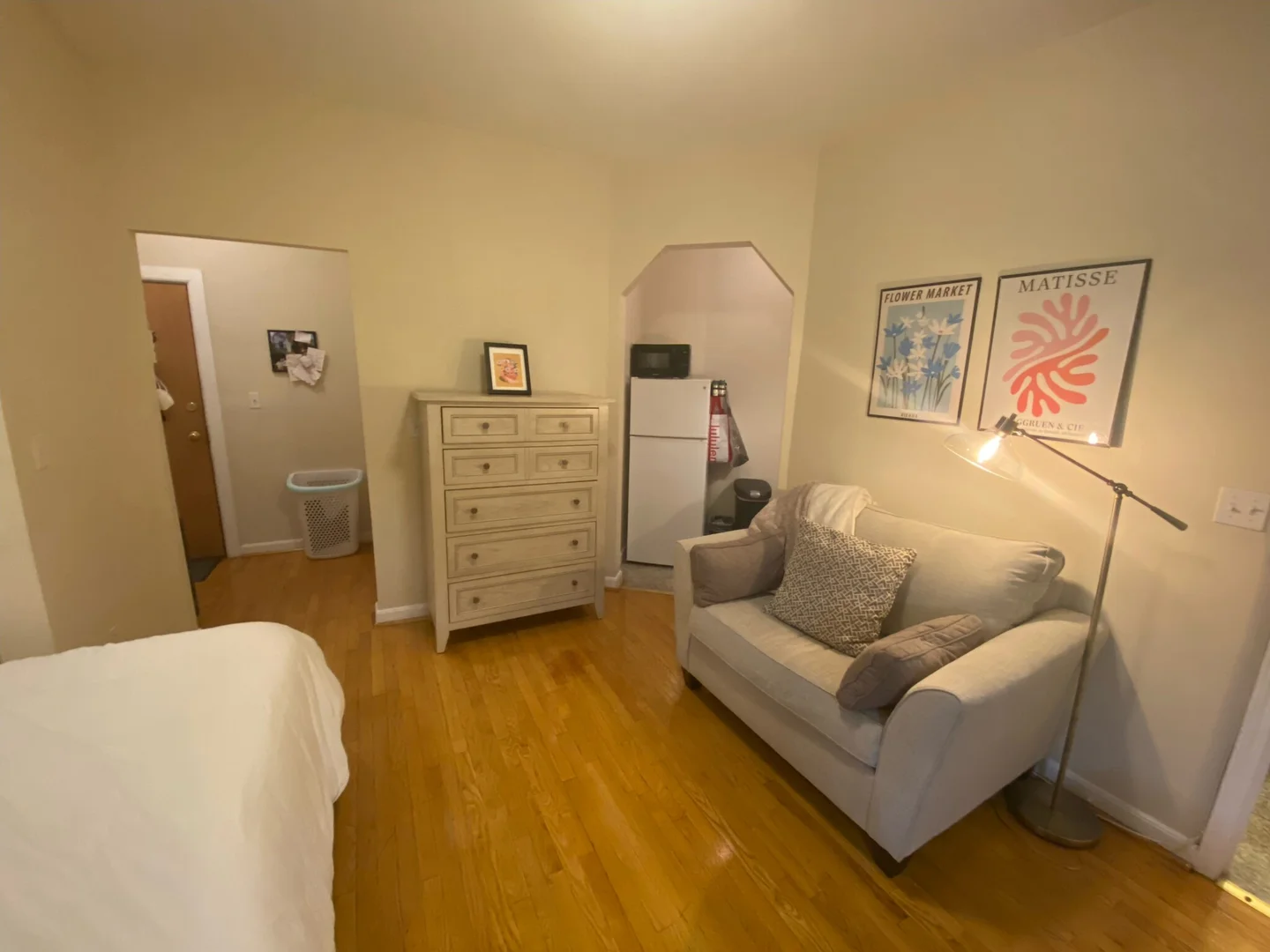 Erschwingliche Studiowohnung mit wesentlicher Ausstattung in 