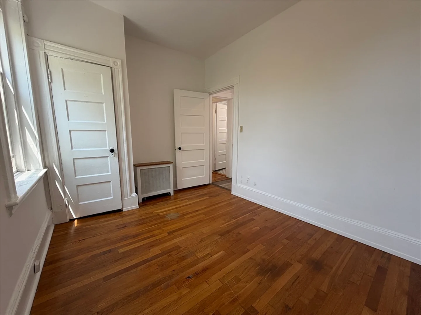 7, Grove St., Unit 11, Beacon Hill, Boston, MA, 02114
