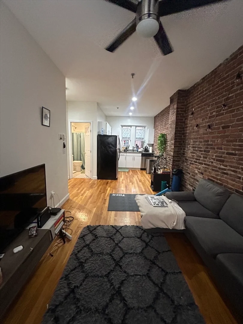 6, Cleveland, Unit 3, North End, Boston, MA, 02113