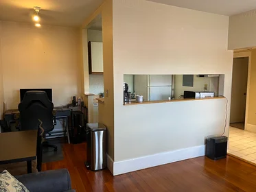 Alojamiento entero en residencia en 15, Keswick St., Unit 6, Fenway, Boston, MA, 02115, imagen 5 de 15