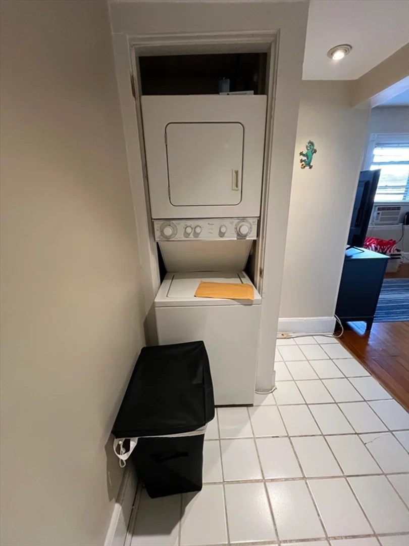 15, Keswick St., Unit 6, Fenway, Boston, MA, 02115