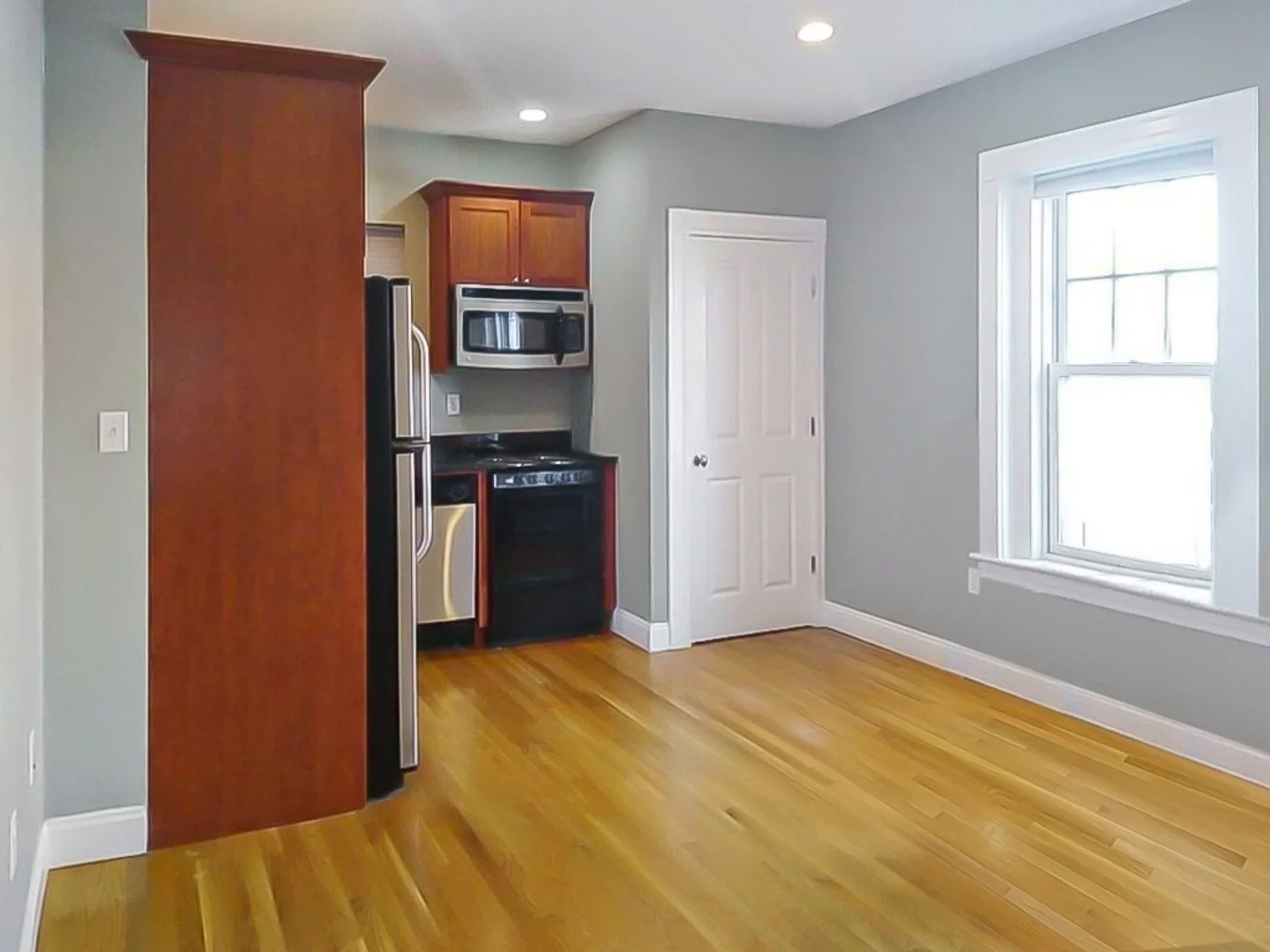 55, Magazine St., Unit 17, Central Square, Cambridge, MA, 02139