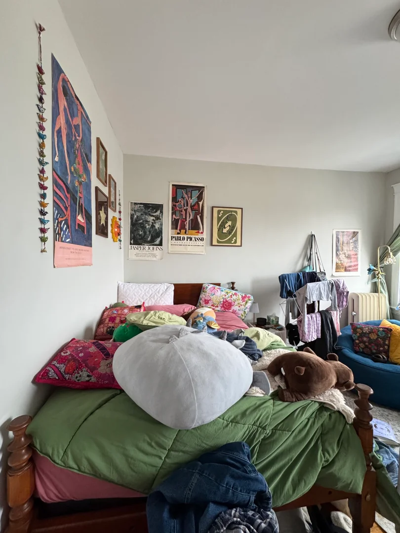 Compact studio apartment ideal for students in 