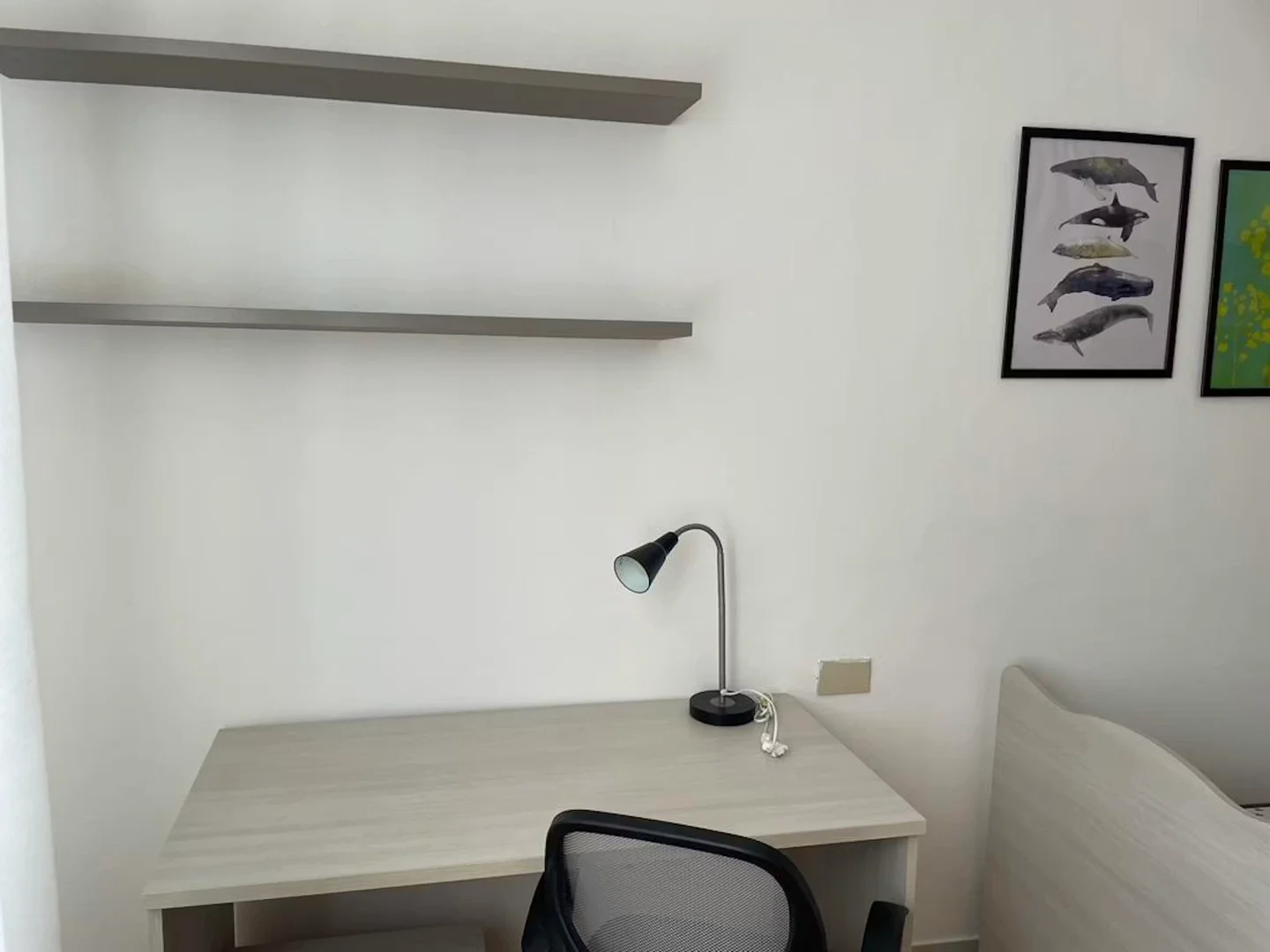 Economical student room with convenient location in 