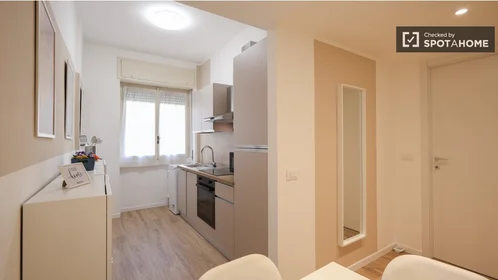 Habitación privada en Via Rembrandt, imagen 8 de 17