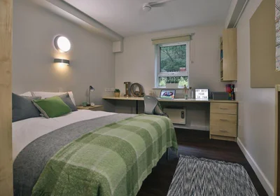 Estudio en residencia en 16 Tumbling Hill St, Bradford BD7 1DB, United Kingdom               , imagen 13 de 49