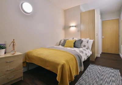 Estudio en residencia en 16 Tumbling Hill St, Bradford BD7 1DB, United Kingdom               , imagen 14 de 49