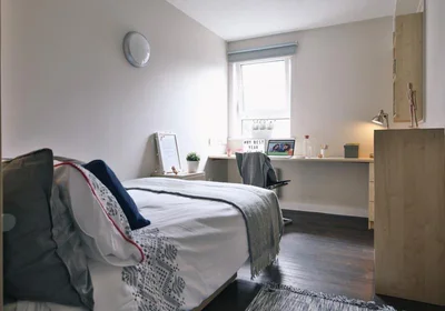 Estudio en residencia en 16 Tumbling Hill St, Bradford BD7 1DB, United Kingdom               , imagen 17 de 49