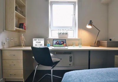 Estudio en residencia en 16 Tumbling Hill St, Bradford BD7 1DB, United Kingdom               , imagen 42 de 49