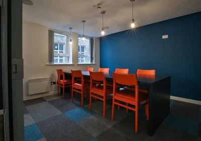 Estudio en residencia en 16 Tumbling Hill St, Bradford BD7 1DB, United Kingdom               , imagen 49 de 49