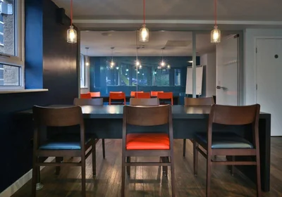 Estudio en residencia en 16 Tumbling Hill St, Bradford BD7 1DB, United Kingdom               , imagen 9 de 49