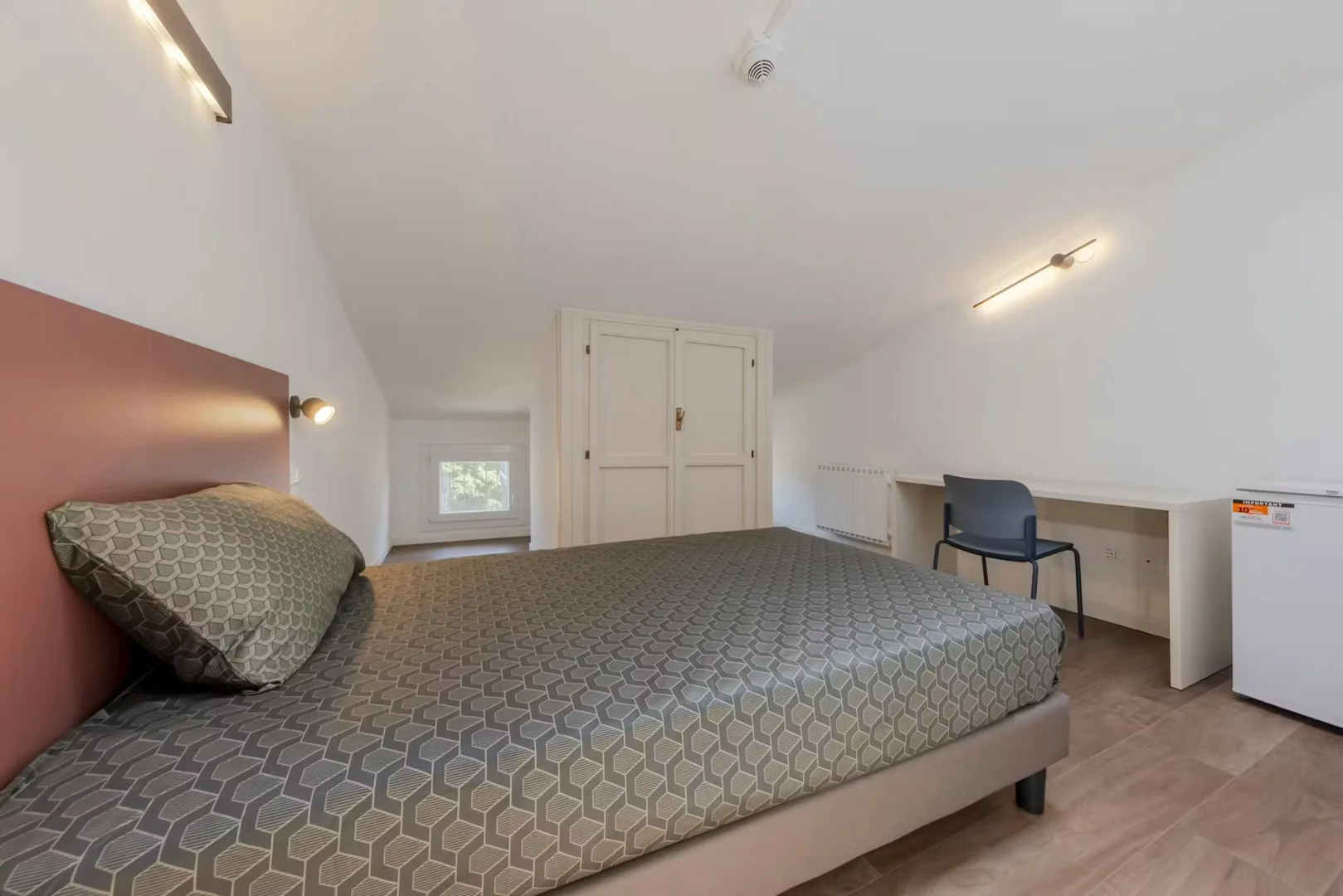 Bezahlbares Zimmer für Studenten mit ausreichender Beleuchtung in 
