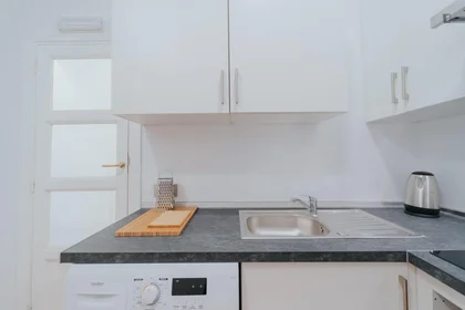 Chambre privée à Calle de Joaquin Costa , image 12 de 20