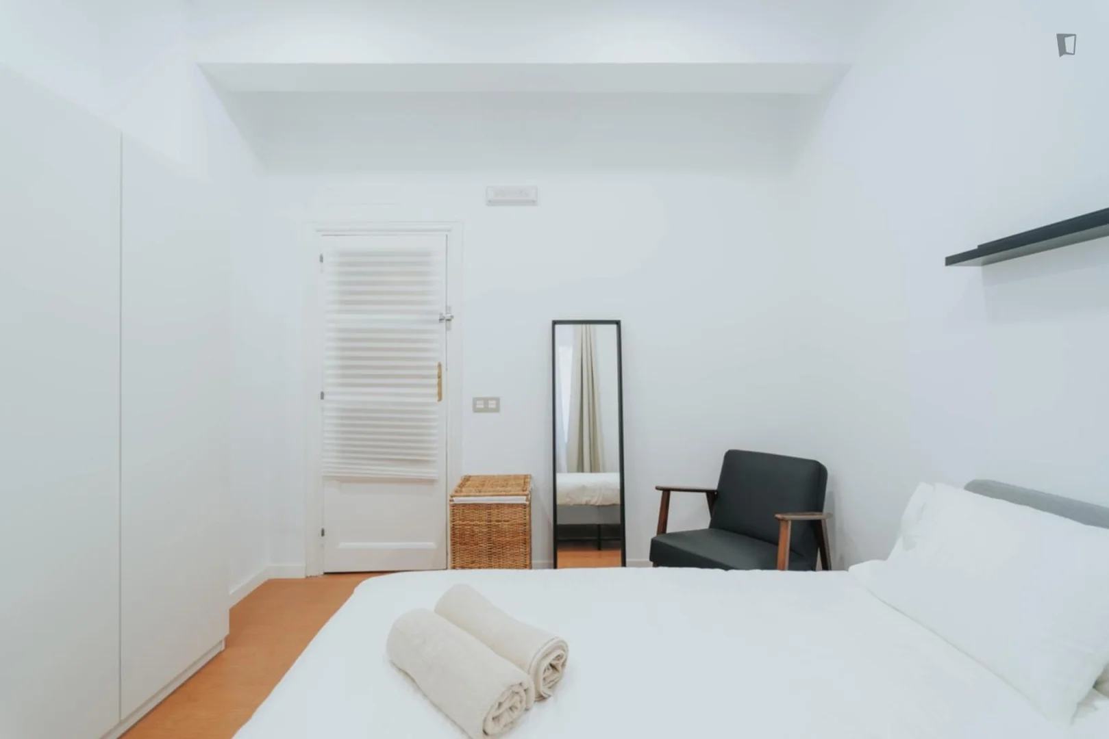 Chambre d'étudiant confortable et spacieuse dans