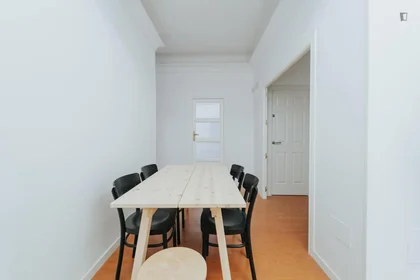 Chambre privée à Calle de Joaquin Costa , image 13 de 18