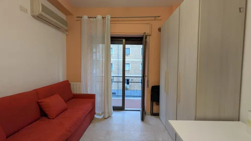 Studio in der Corso Martiri della Libertà, bild 2 von 6
