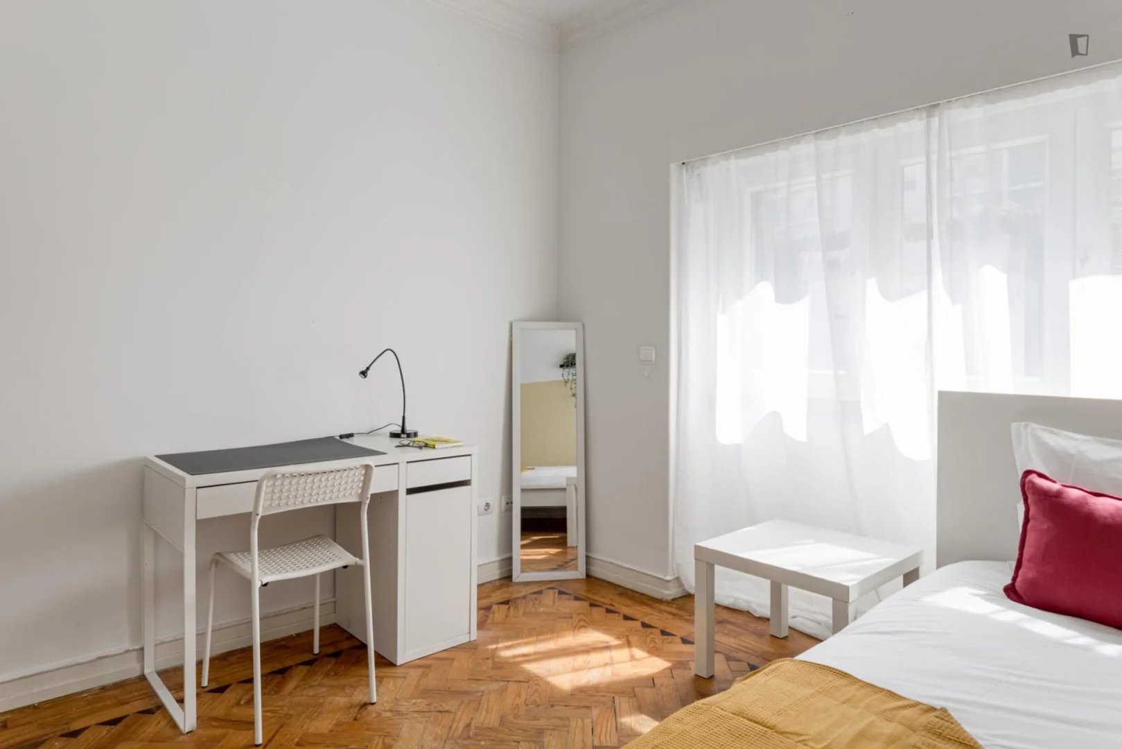 Habitación estudiantil económica cerca del campus en 