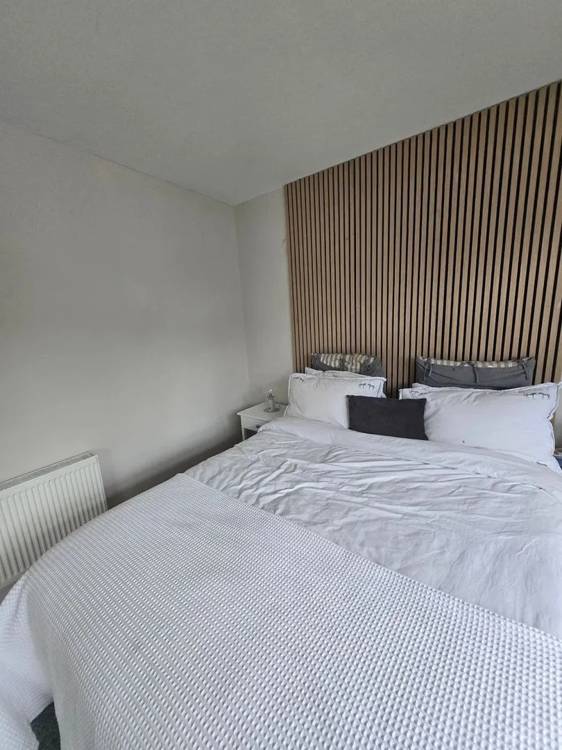Room for rent in student apartment in , fully furnished