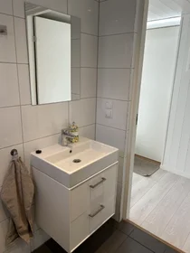 Habitación privada en Solhemsvägen 40B, imagen 3 de 9