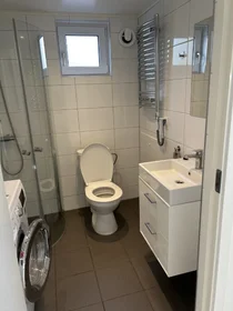 Habitación privada en Solhemsvägen 40B, imagen 8 de 9