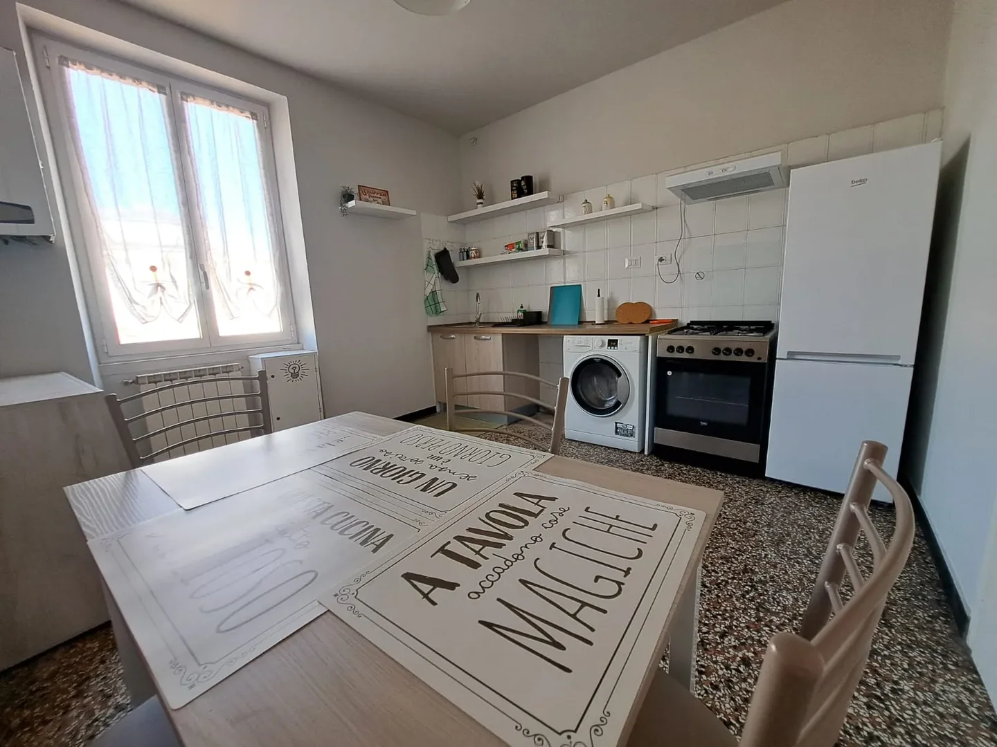 Chambre d'étudiant confortable et spacieuse dans