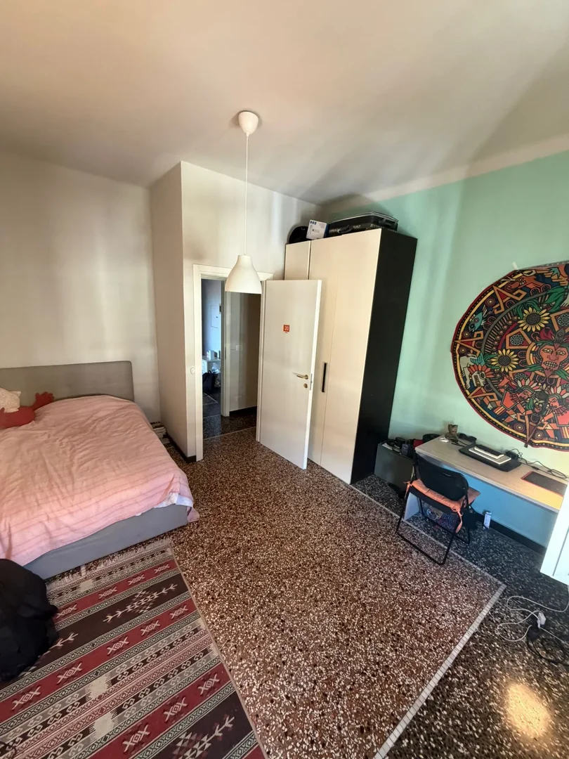 Chambre d'étudiant bon marché à proximité du campus dans 