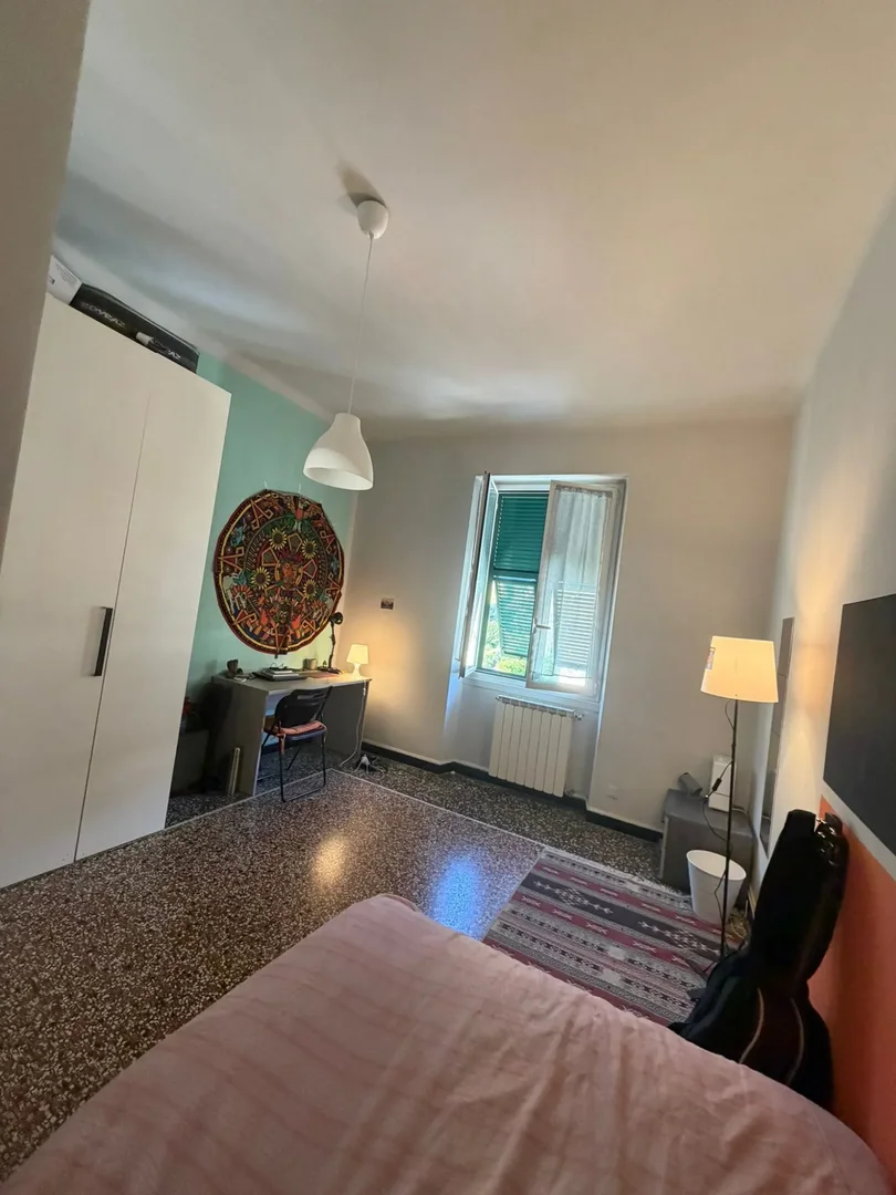 Chambre d'étudiant économique avec emplacement pratique dans 