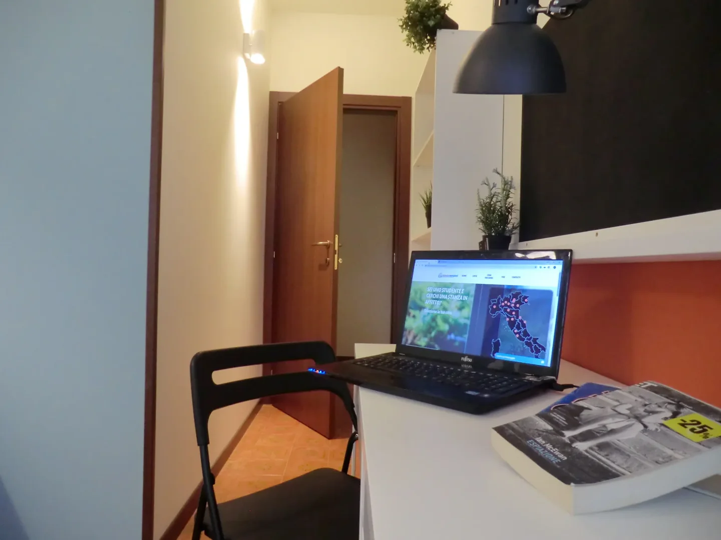 Zimmer in Studentenwohnung in  zu vermieten, voll möbliert