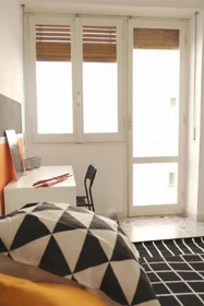 Stanza privata in Via Nizza 29, immagine 4 di 17