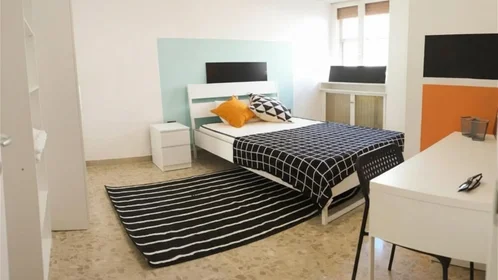 Stanza privata in Via Nizza 29, immagine 2 di 17