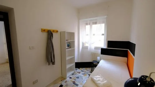 Stanza privata in Via Nizza 29, immagine 4 di 17