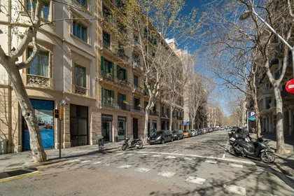 Private room at Carrer de Bailèn 19, image 16 of 16
