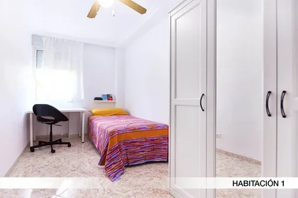 Quarto privado em Calle Francisco Carrera Iglesias Paquili 19, imagem 3 de 18
