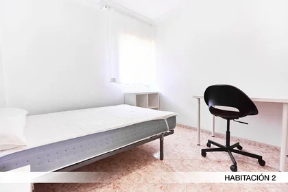 Quarto privado em Calle Francisco Carrera Iglesias Paquili 19, imagem 1 de 18