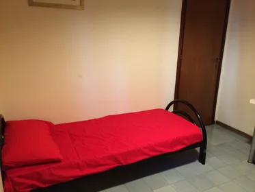 Chambre privée à Via San Giuseppe Benedetto Cottolengo, image 4 de 10