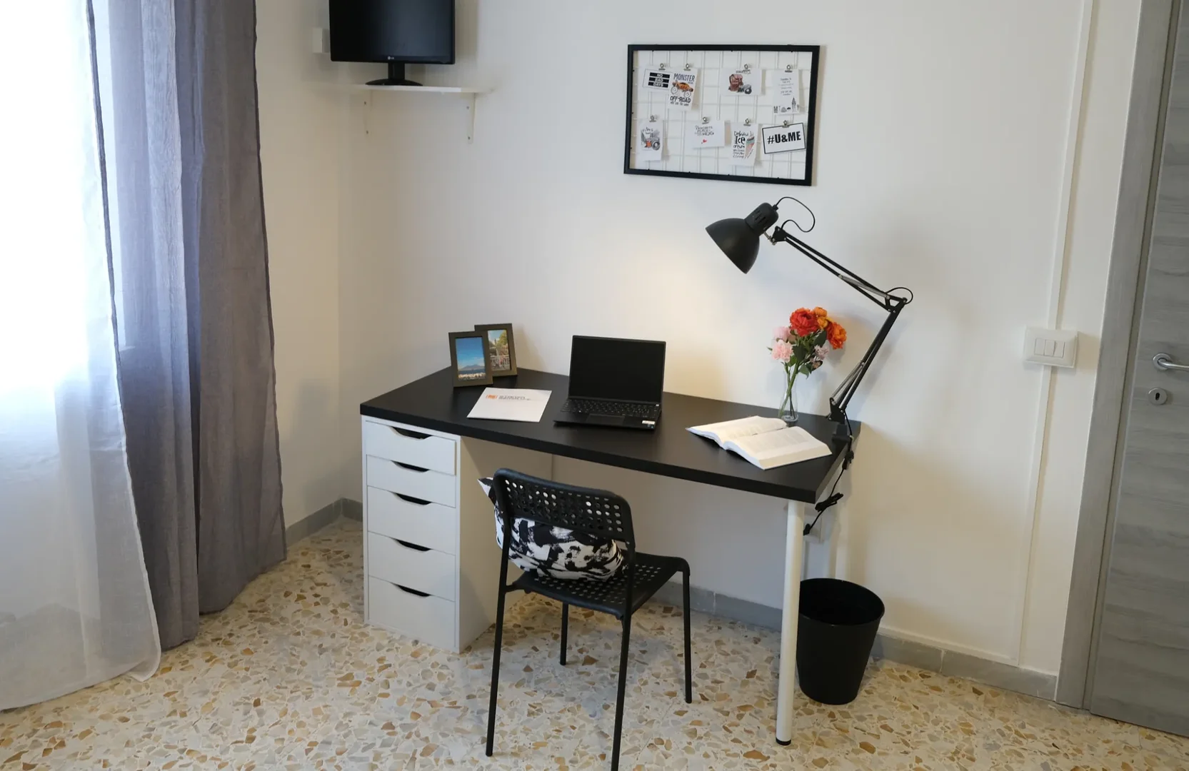 Cozy room for students available in 