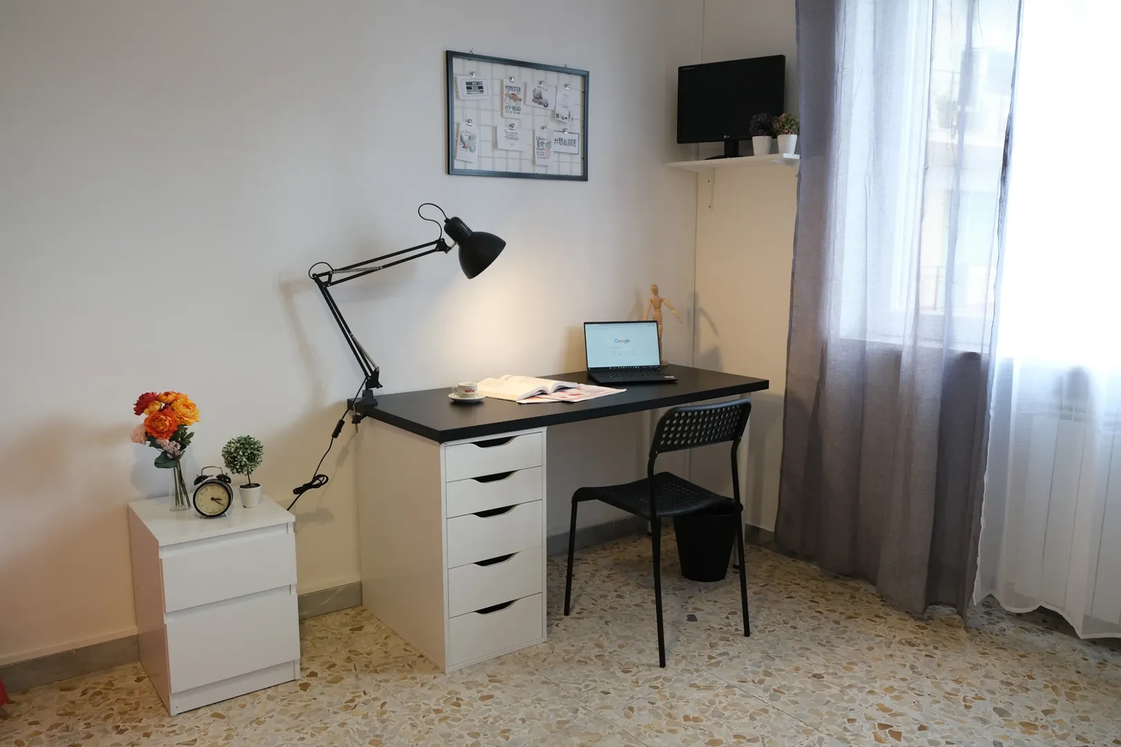 Economical student room with convenient location in 