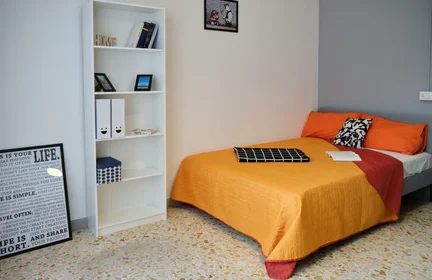 Habitación privada en Via Terracina 381, imagen 2 de 19