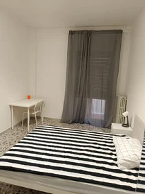 私人房间 在 Piazza Giuseppe Garibaldi 6, 7的图像1