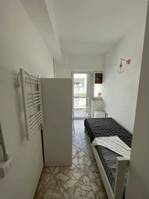 Chambre privée à Via Gian Giuseppe Carulli 5-a, image 2 de 12