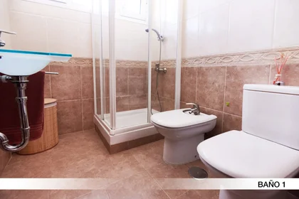Quarto privado em Calle Marqués de Nervion, imagem 13 de 23