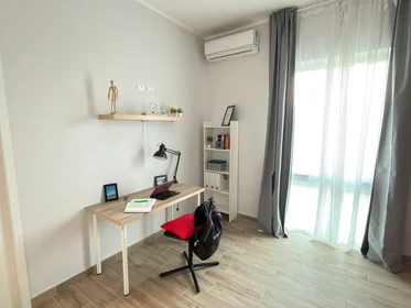 Prywatny pokój Via Tirino 67, obraz 2 11