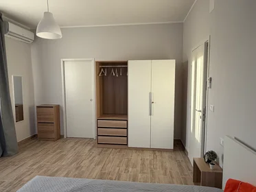 Prywatny pokój Via Tirino 67, obraz 2 11