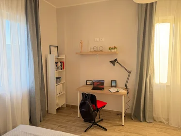 Prywatny pokój Via Tirino 67, obraz 3 11