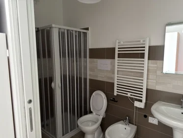 Prywatny pokój Via Tirino 67, obraz 5 11
