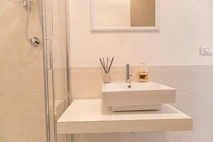 Privatzimmer in der Via Dante Alighieri 108, bild 14 von 22
